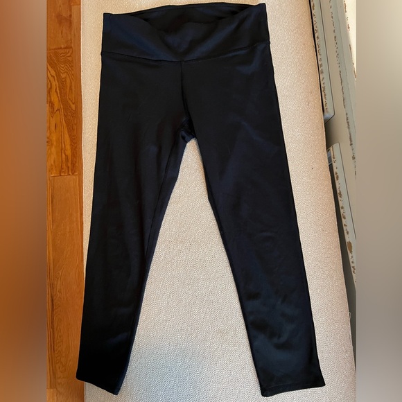 Fabletics size S black workout leggings - Picture 2 of 2